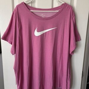 Nike Dri-Fit T-Shirt Women’s Plus 3X Pink
